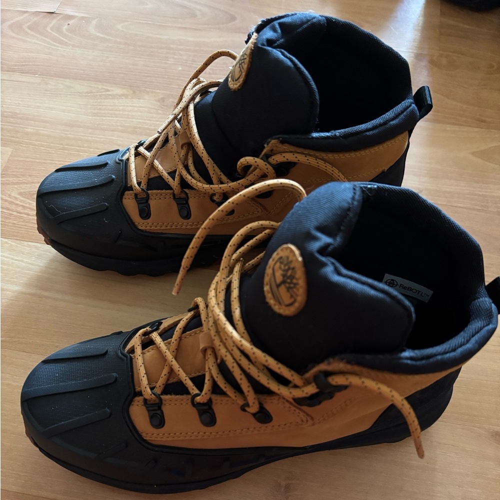 Timberland Black and Wheat Outdoor Boots